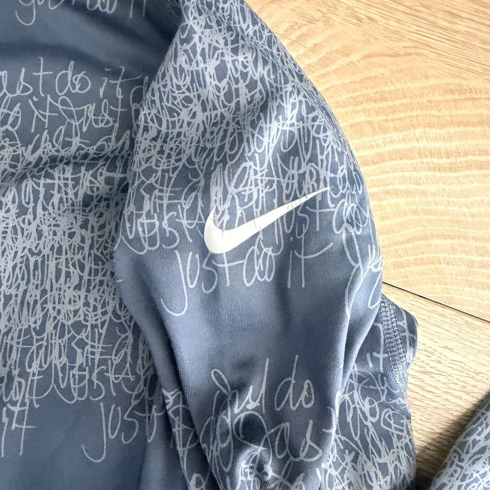 Nike Therma-FIT‎ Long Sleeve Top Womens L Blue Gray Just Do It Print read